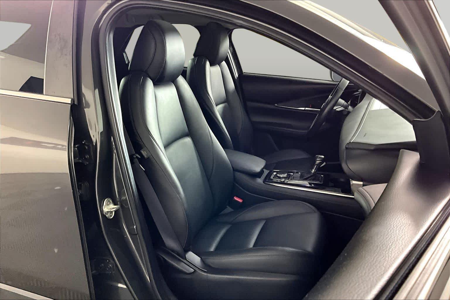 Used 2021 Machine Gray Metallic Mazda Preferred image 9