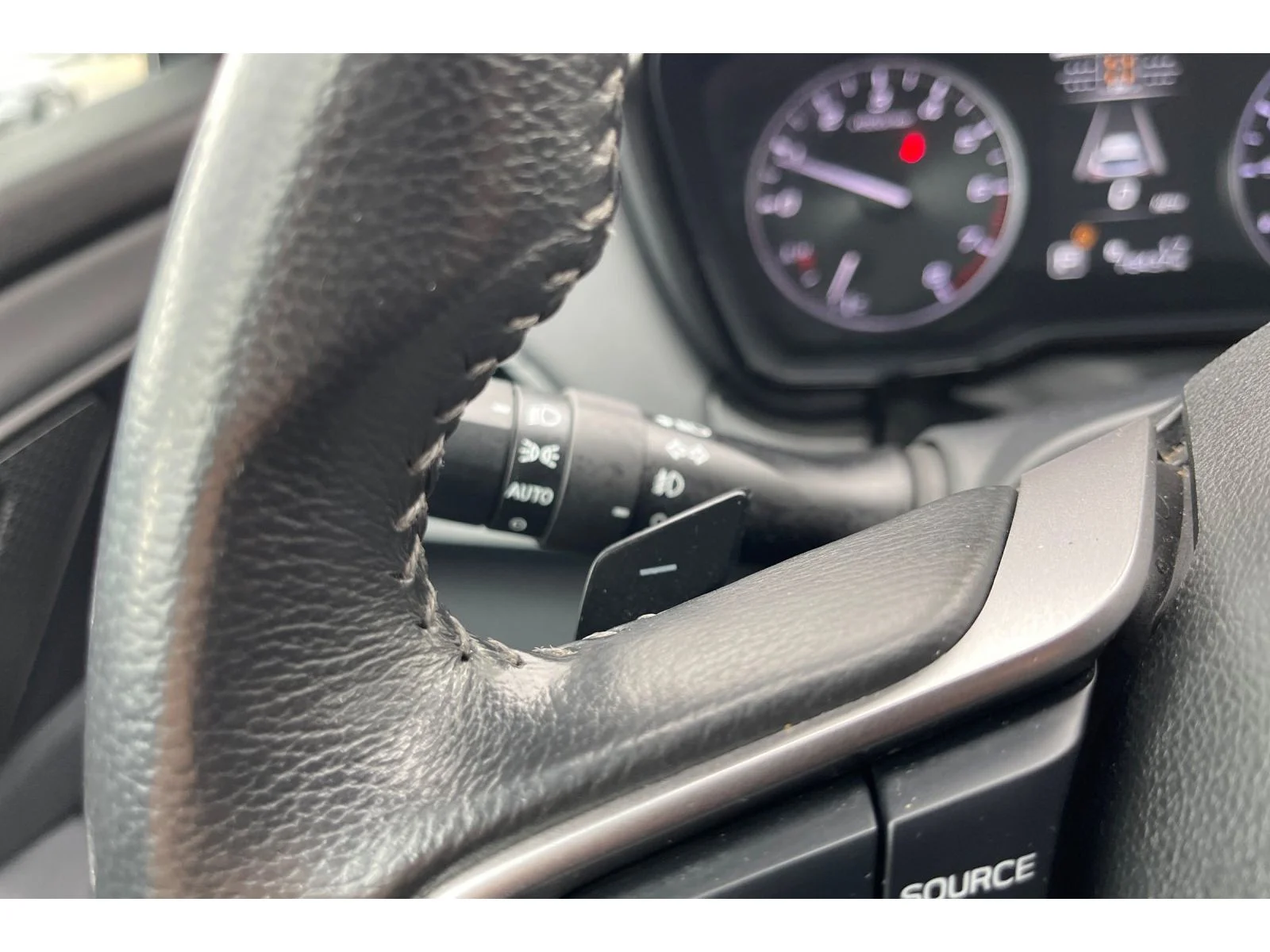 Used 2024 ICE SILVER METALL Subaru Premium image 34