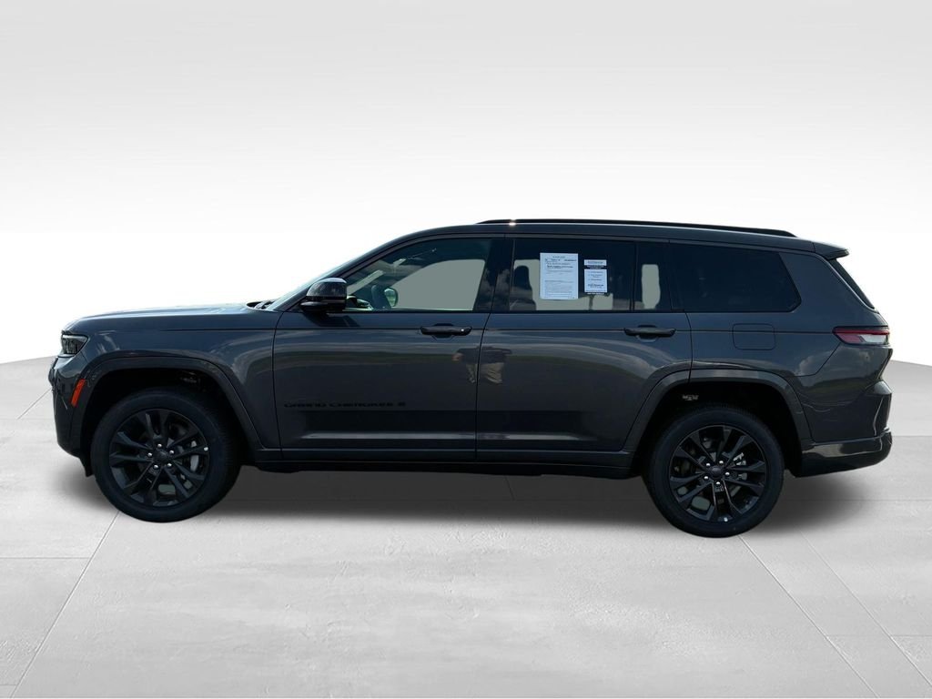 Used 2026 Gray Jeep Limited Reserve image 2