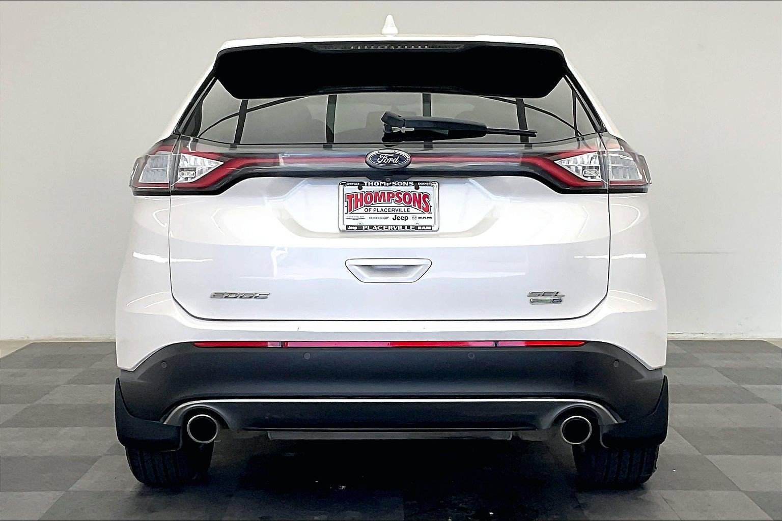 2017 Ford Edge SEL photo 3