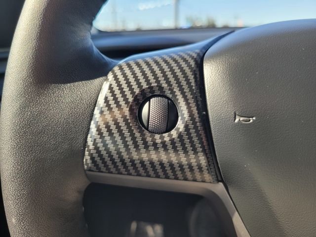 Used 2024  Tesla Long Range image 28