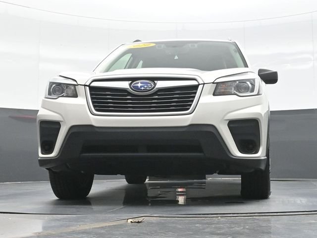 Used 2020 White Subaru Base image 18