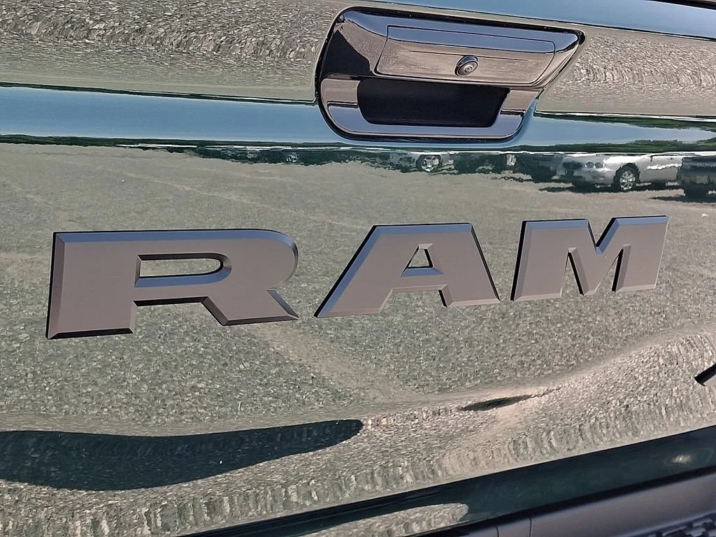 New 2027 Serrano Green Metallic Ram Big Horn image 21