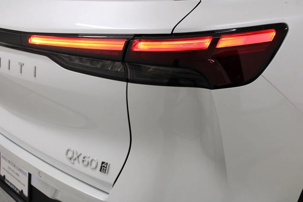 Certified Used 2026 White INFINITI LUXE image 13