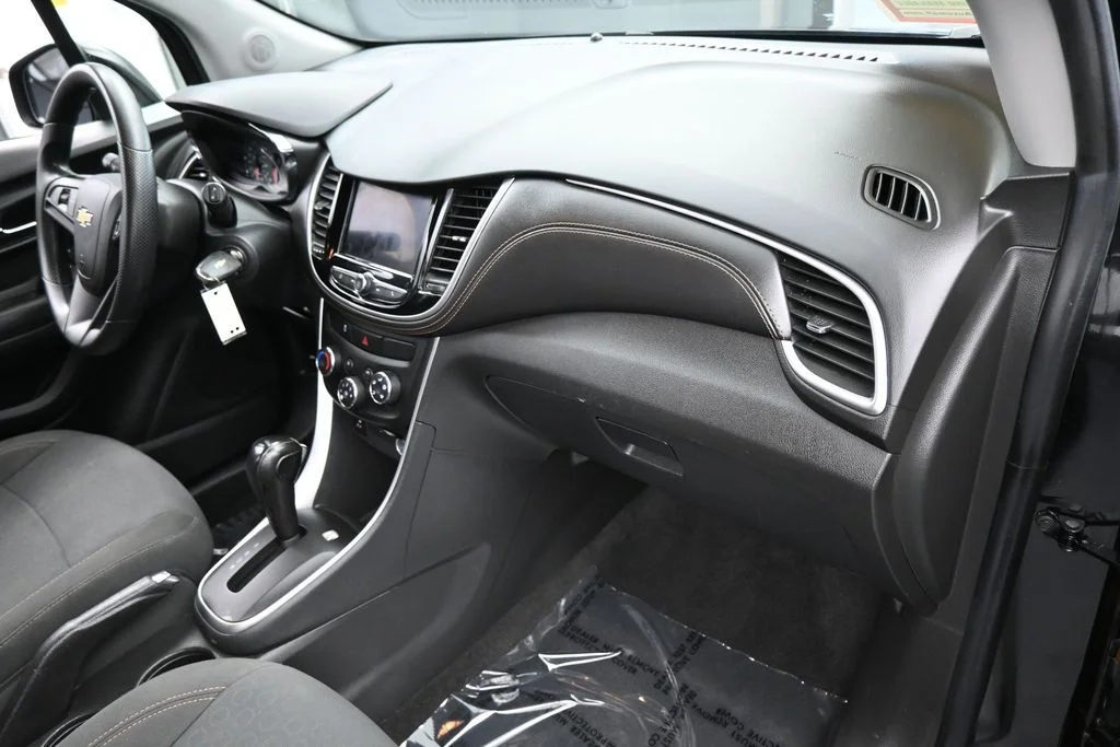 Used 2022 Mosaic Black Metallic Chevrolet LS image 37