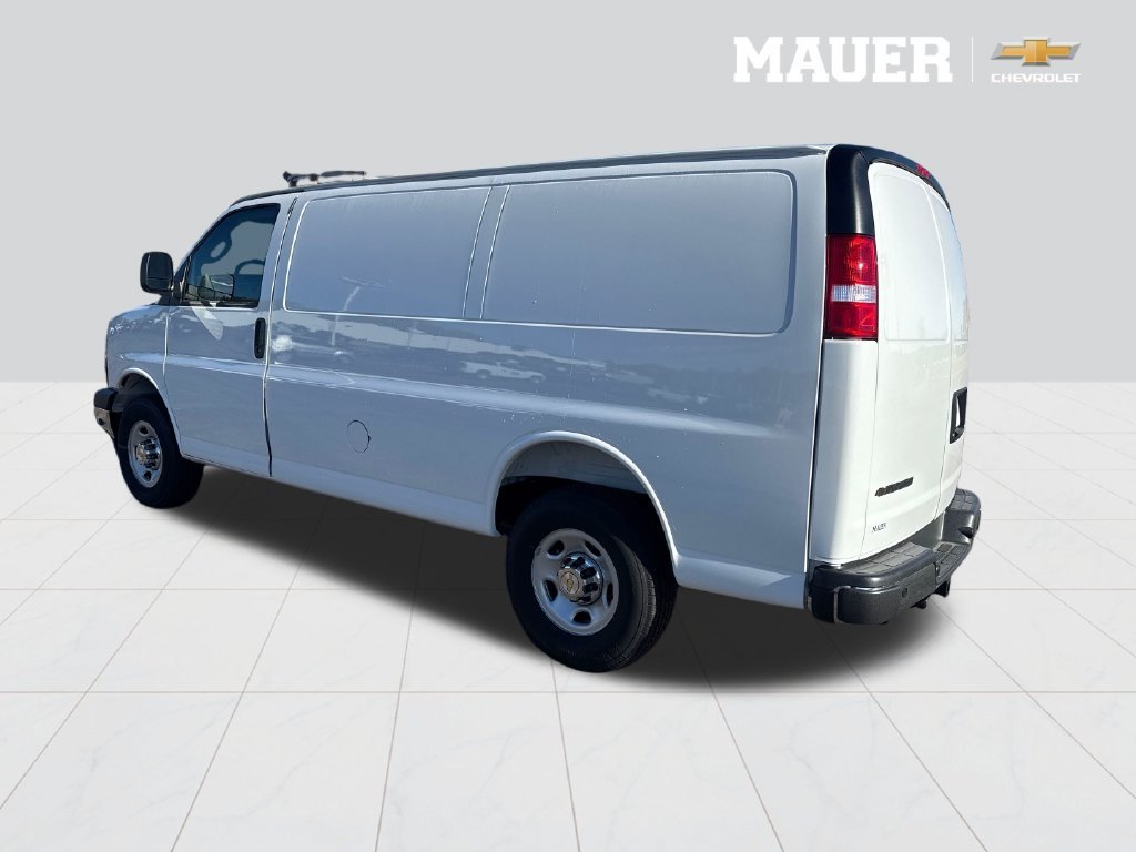 2026 Chevrolet Express Cargo Work Van - Photo 5