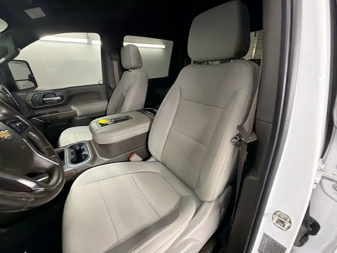 Used 2022 Summit White Chevrolet LT image 18