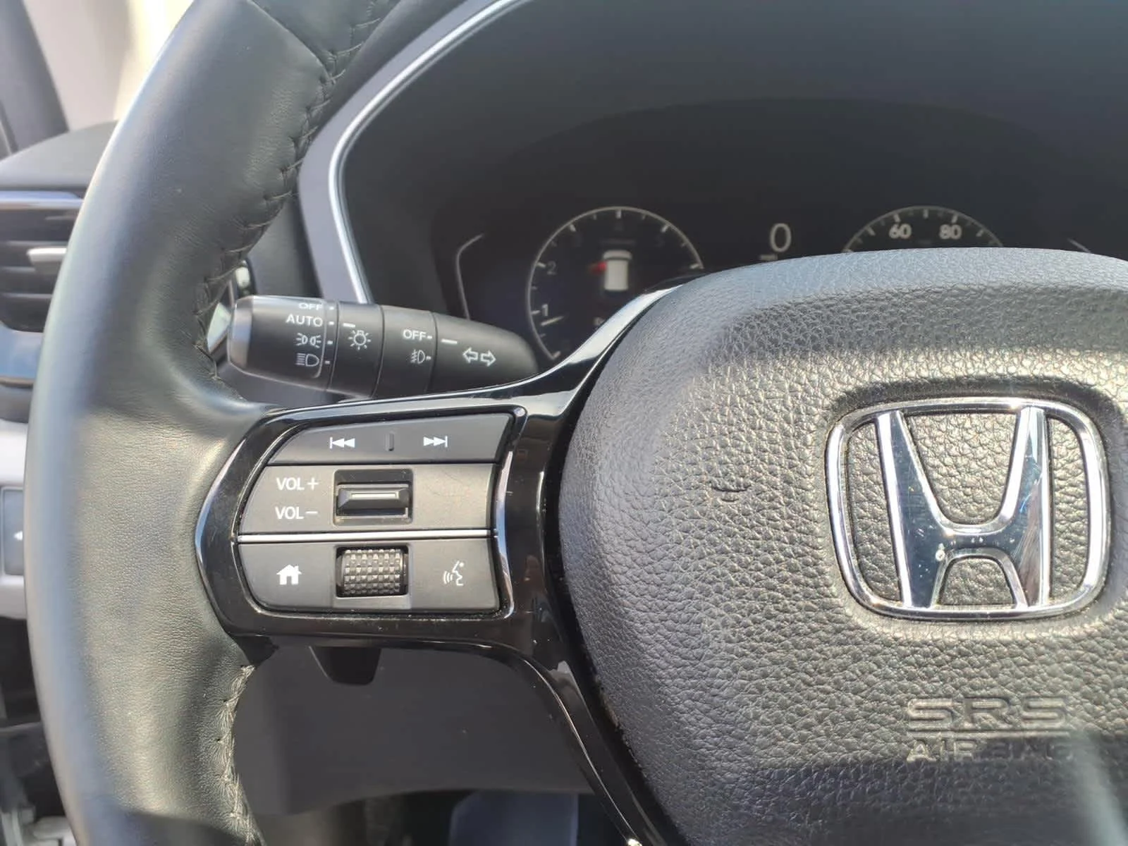 Certified Used 2023 Platinum White Pearl Honda Touring image 22