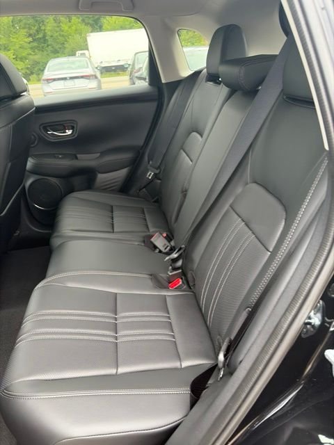 2027 Honda HR-V EX-L - Photo 11