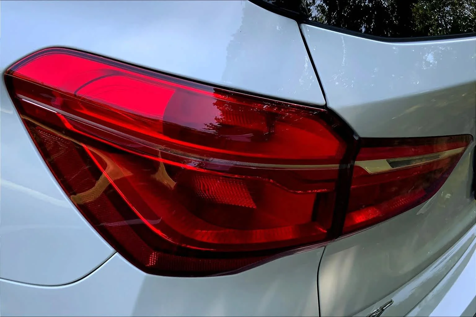 Used 2020 Alpine White BMW xDrive28i image 27