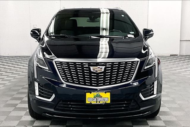 Used 2022 Dark Moon Blue Metallic Cadillac Luxury image 4