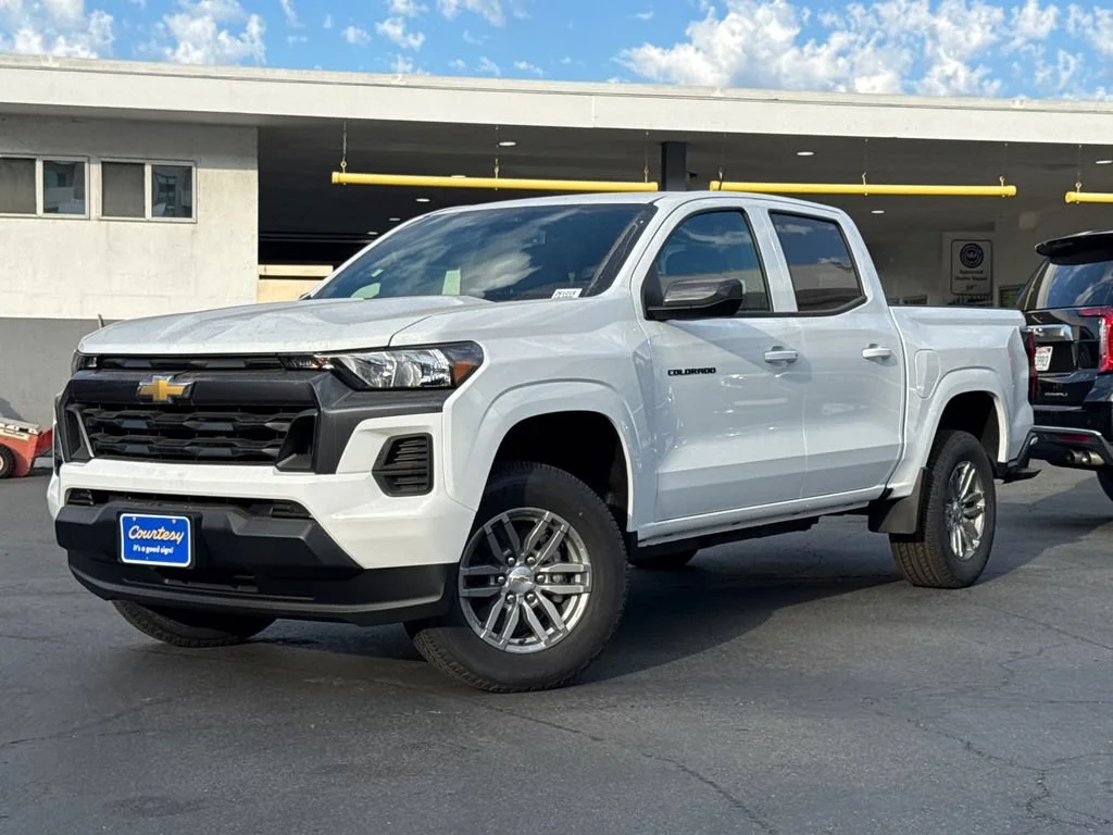 New 2026 Summit White Chevrolet LT image 2
