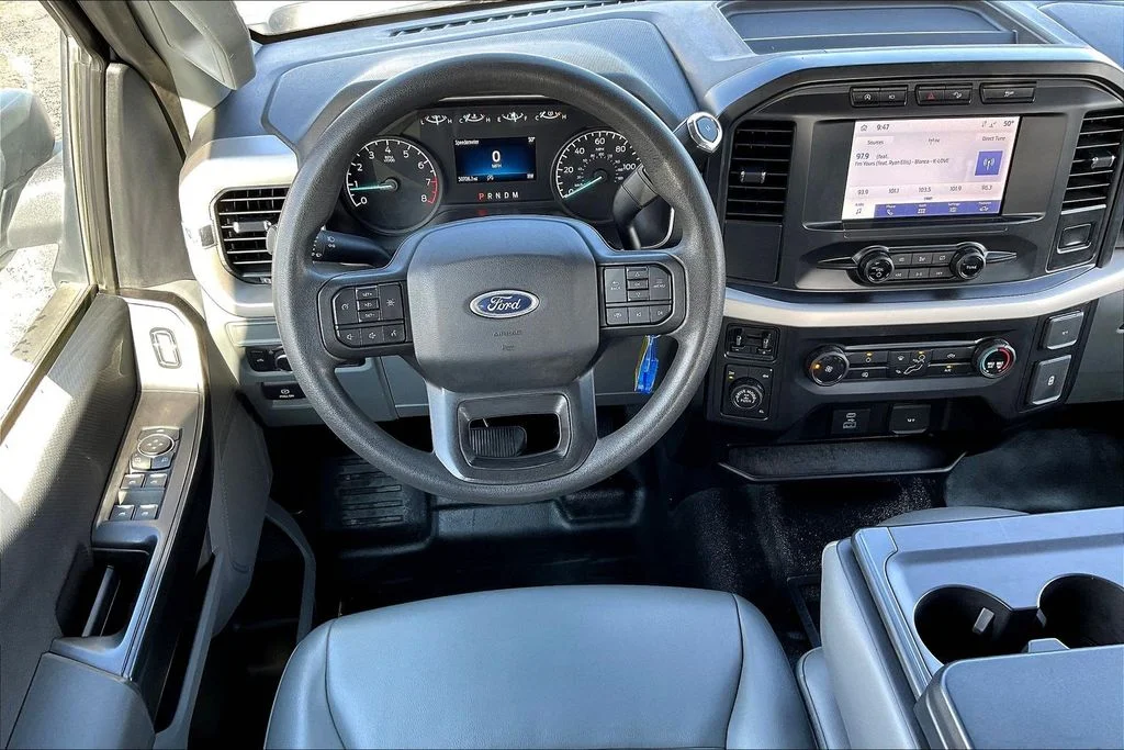 Used 2021 White Ford XL image 4