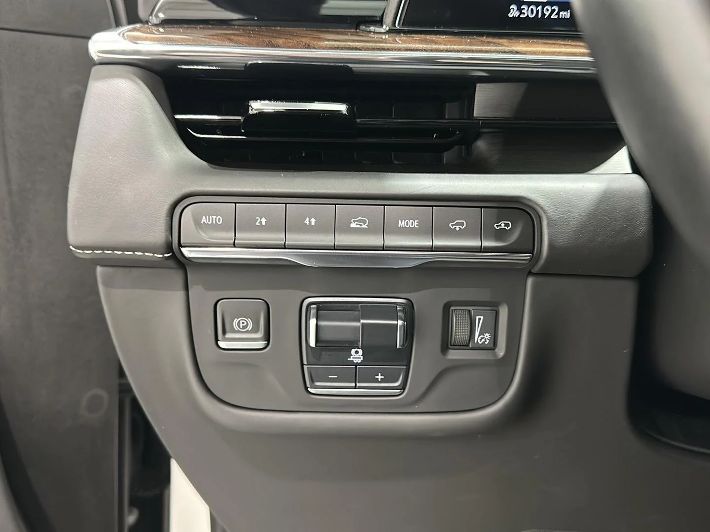 Used 2023 Crystal White Tricoat Cadillac Sport Platinum image 16