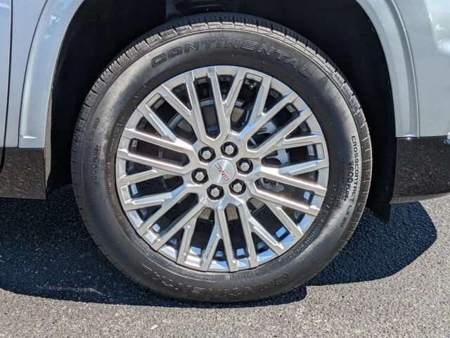 Used 2025 Sterling Metallic GMC Denali image 11