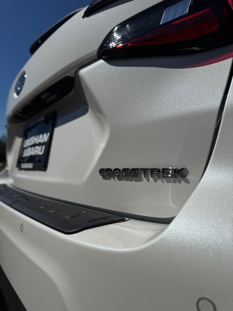 Used 2025 Crystal White Pearl Subaru Limited image 41