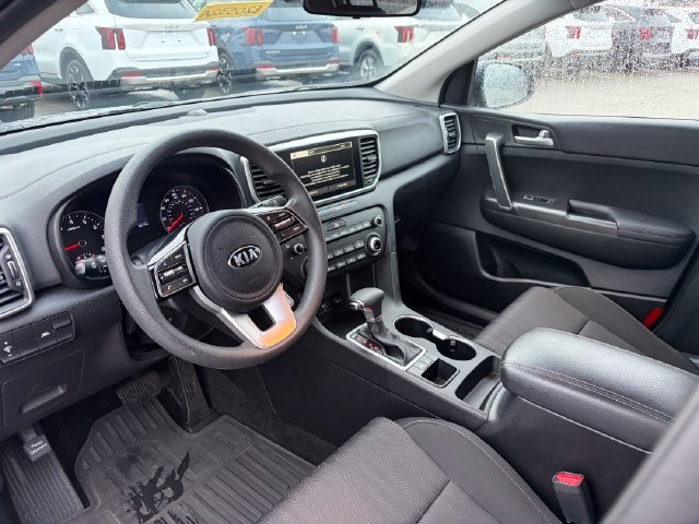 Used 2022 Pacific Blue Kia LX image 19