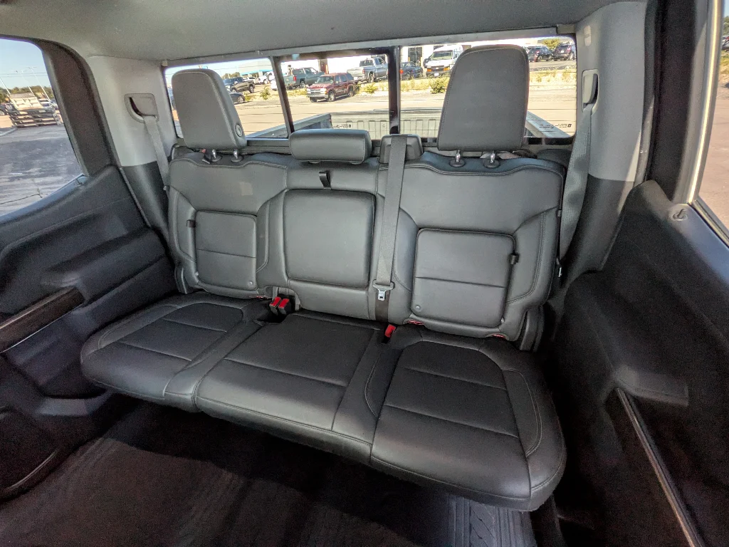 Used 2020 Cajun Red Tintcoat Chevrolet RST image 17