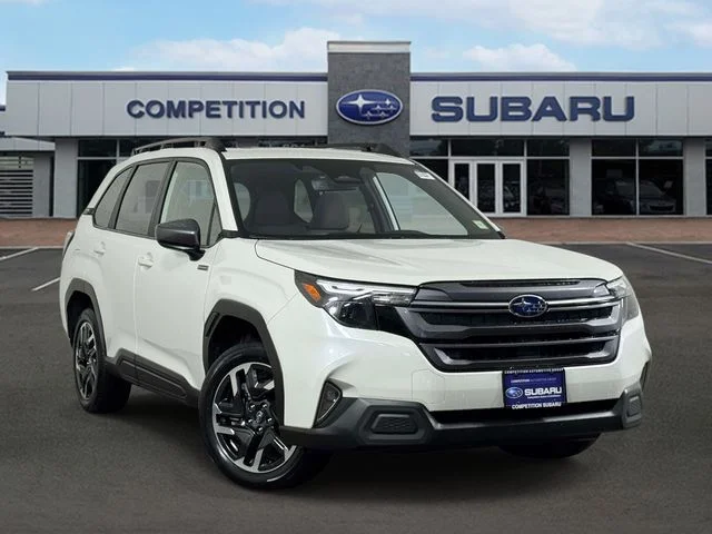 2025 Subaru Forester Premium Hybrid's photo
