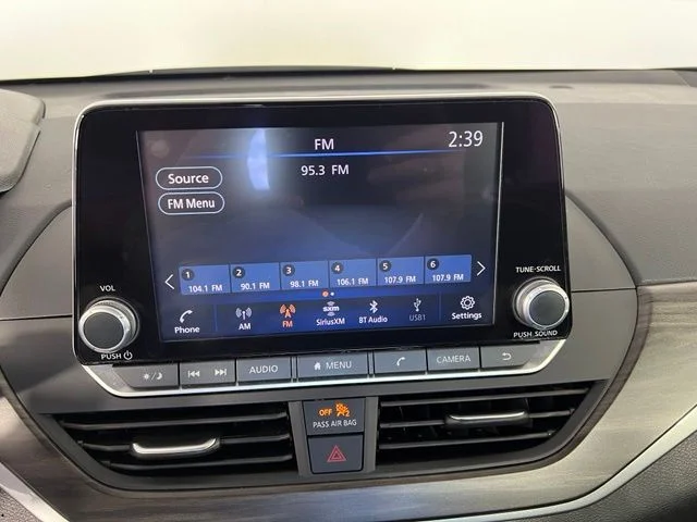 Used 2025  Nissan 2.5 SV image 23