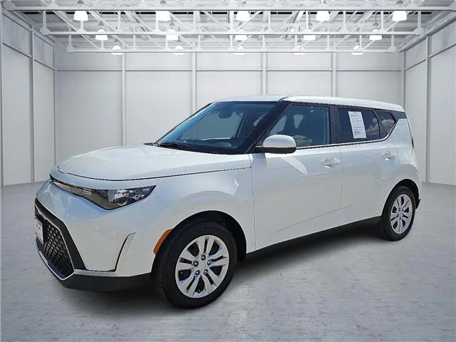 Certified Used 2024 White KIA LX (IVT) image 1
