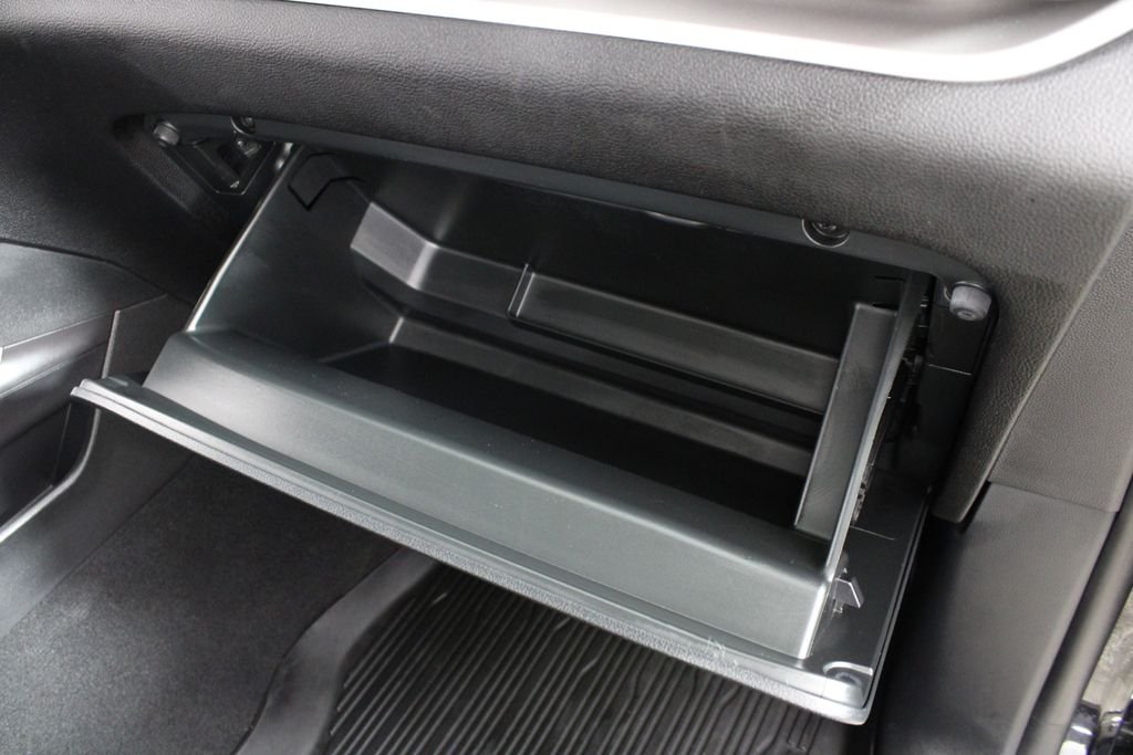 Used 2023 Black Ford XLT image 19