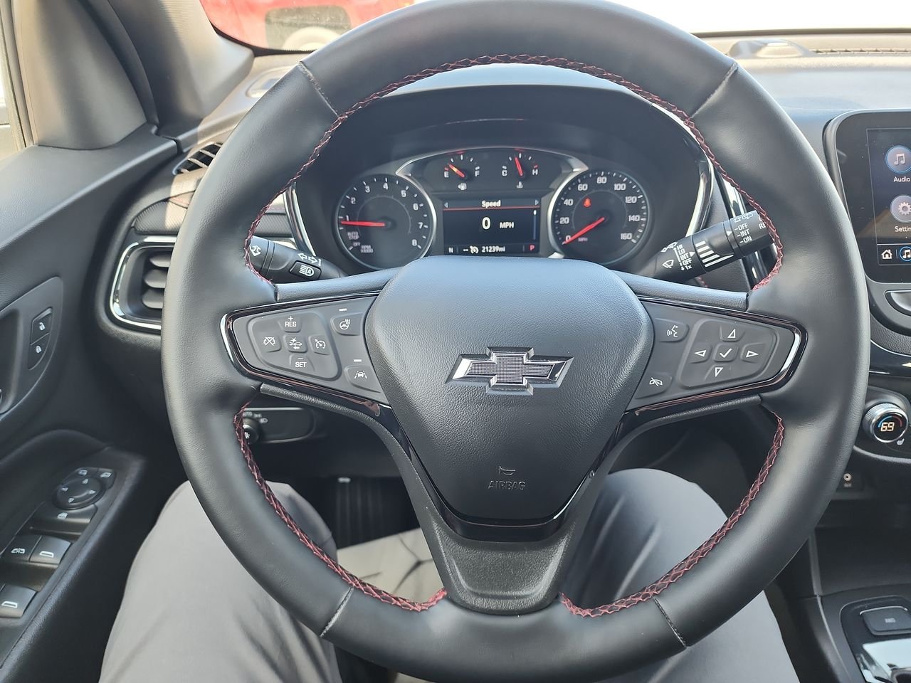 Used 2024 Summit White Chevrolet RS image 19