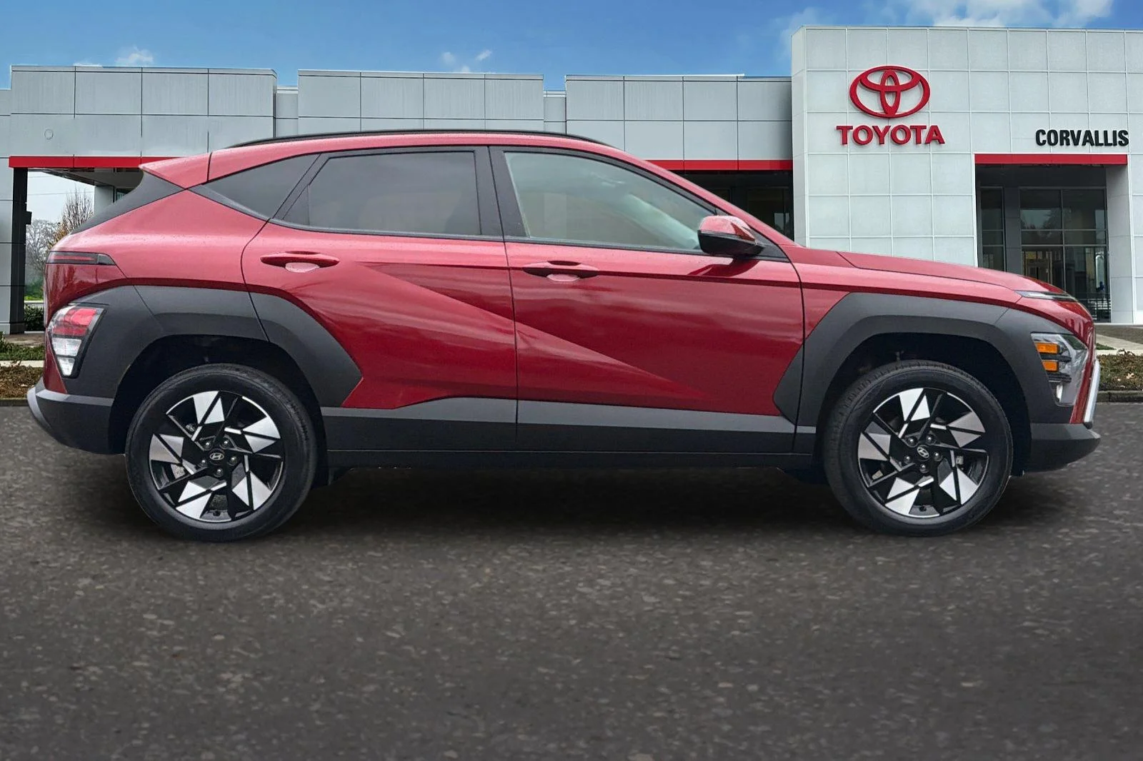 Used 2025 Red Hyundai SEL image 3