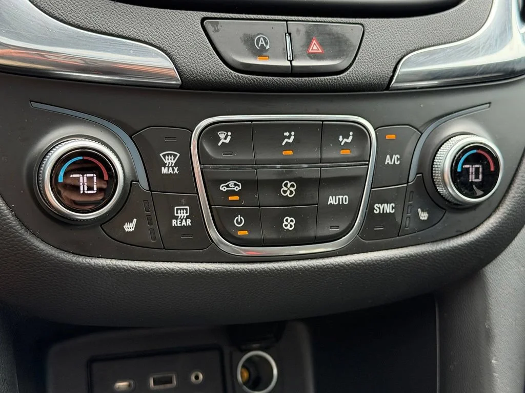 Used 2023 Iridescent Pearl Tricoat Chevrolet LT image 25