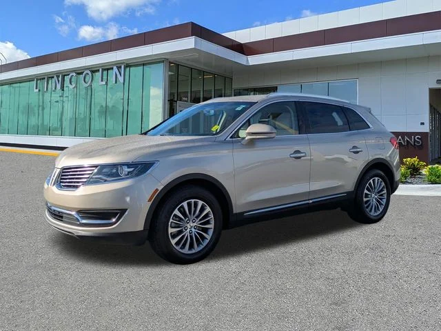 Certified Used 2017 White Gold Metallic Lincoln Select image 8