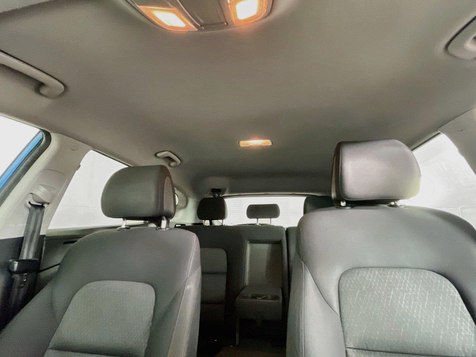 Used 2018 Caribbean Blue Hyundai SEL image 11