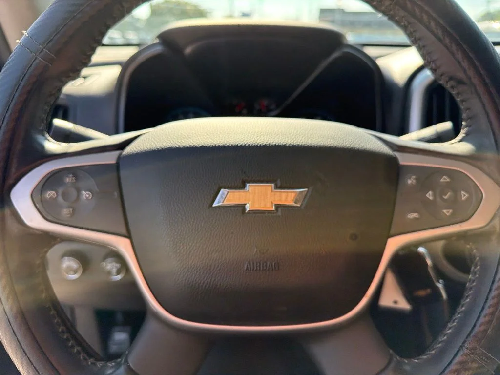 Used 2018 Blue Chevrolet ZR2 image 19