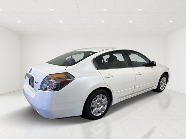 Used 2011 White Nissan 2.5 S image 5