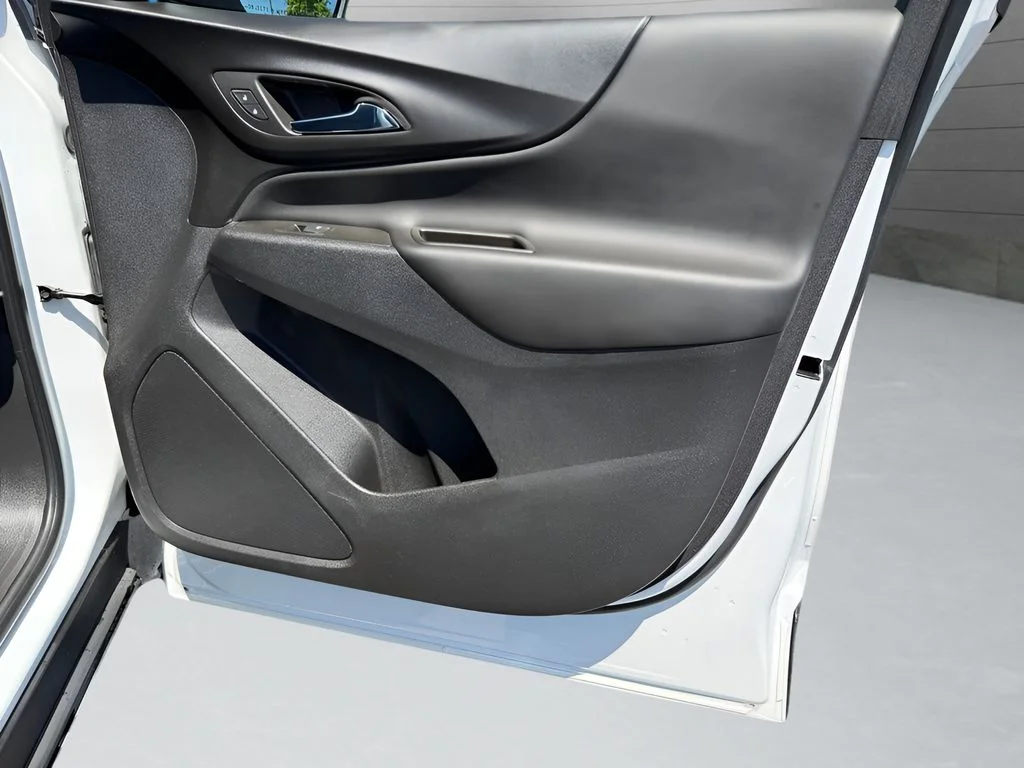 Used 2023 White Chevrolet LT image 12