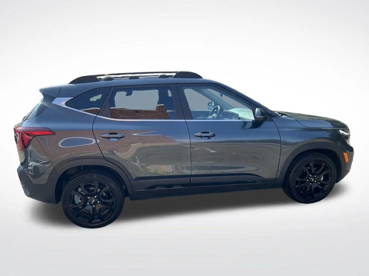 Used 2024 Gray Kia X-Line image 7