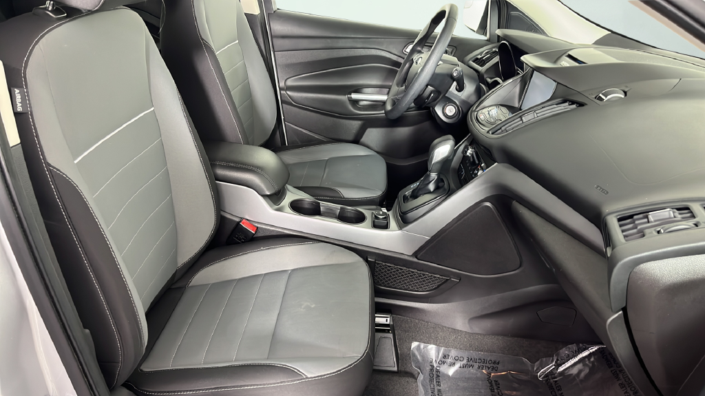 Used 2014 Ingot Silver Ford SE image 19