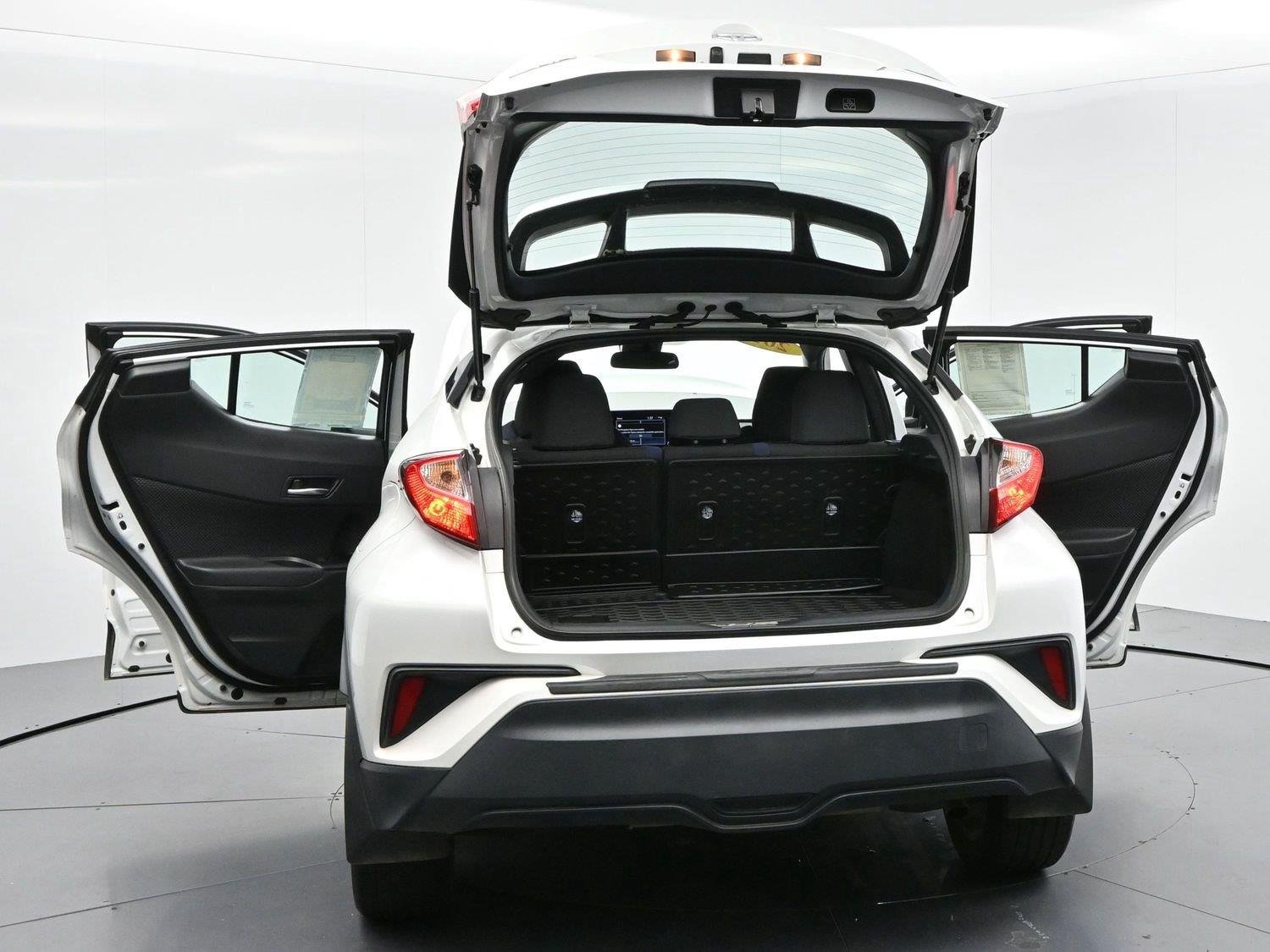 Used 2022 Wind Chill Pearl Toyota XLE image 38