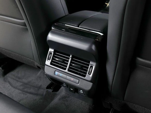 New 2026 Fuji White Land Rover S image 21