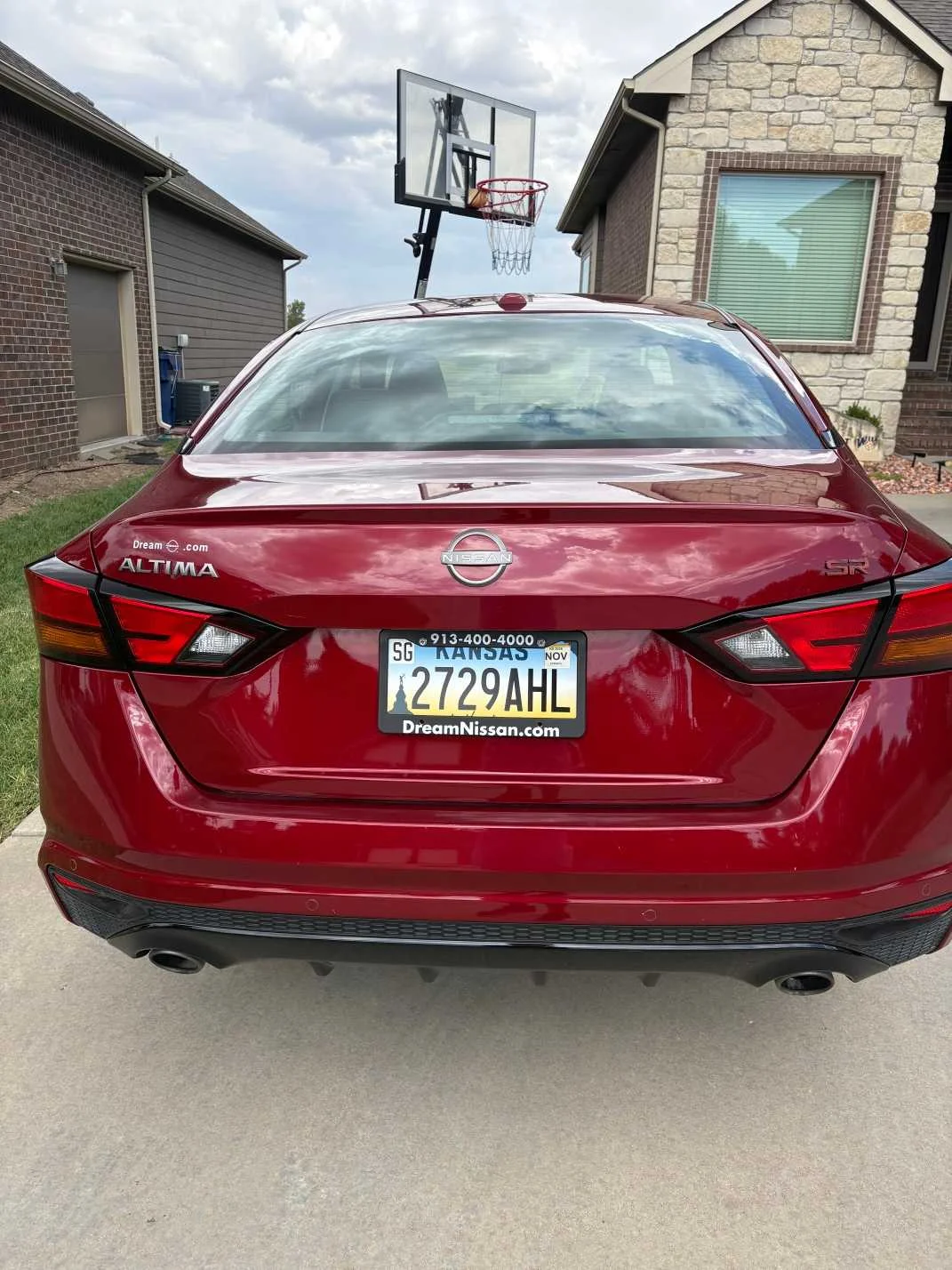 Certified Used 2025 Scarlet Ember Nissan SR image 4