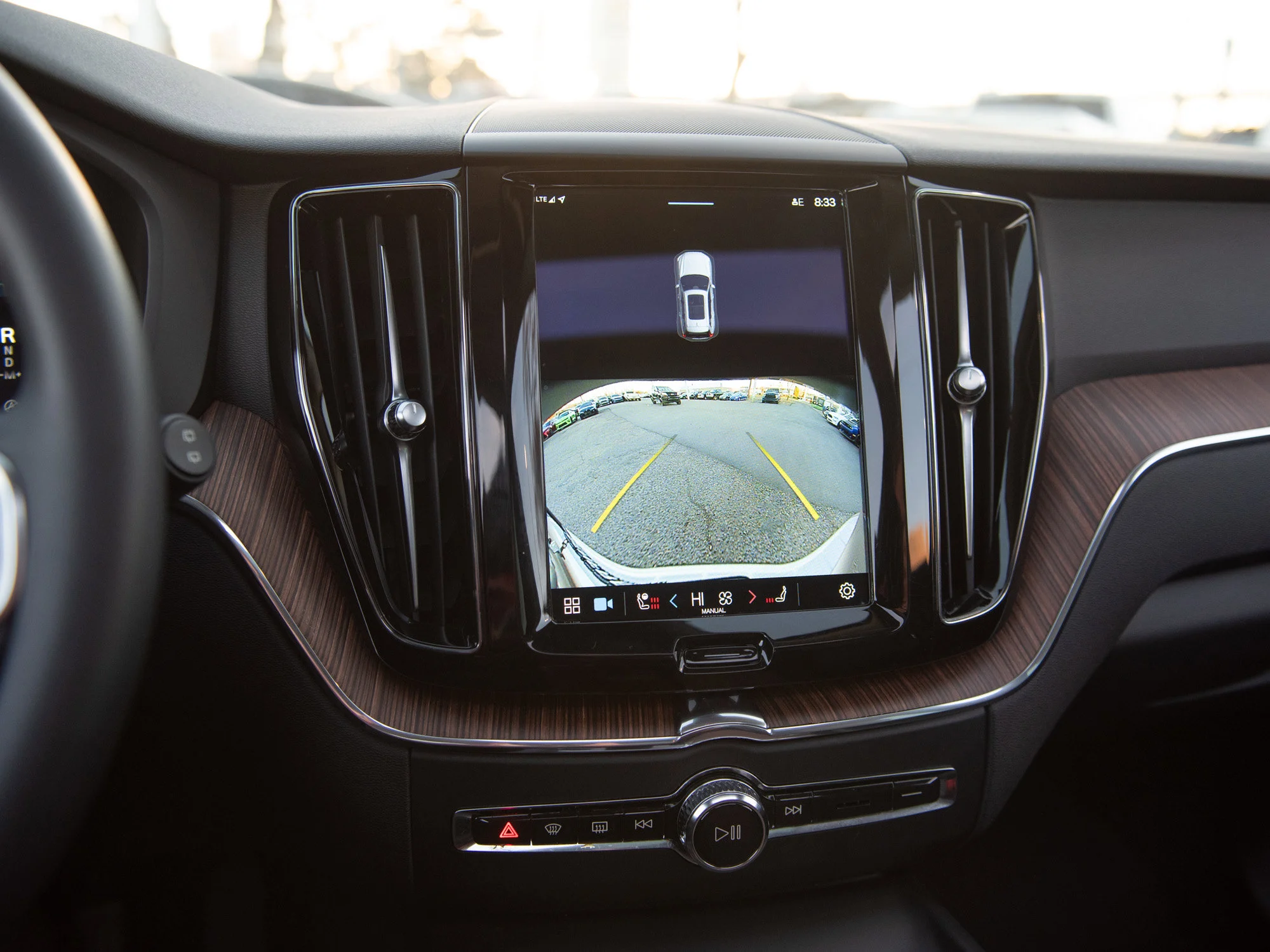Certified Used 2023 Silver Volvo Plus Bright Theme * No Accidens | Heated Seats | Panoramic Roof | Apple CarPlay image 27