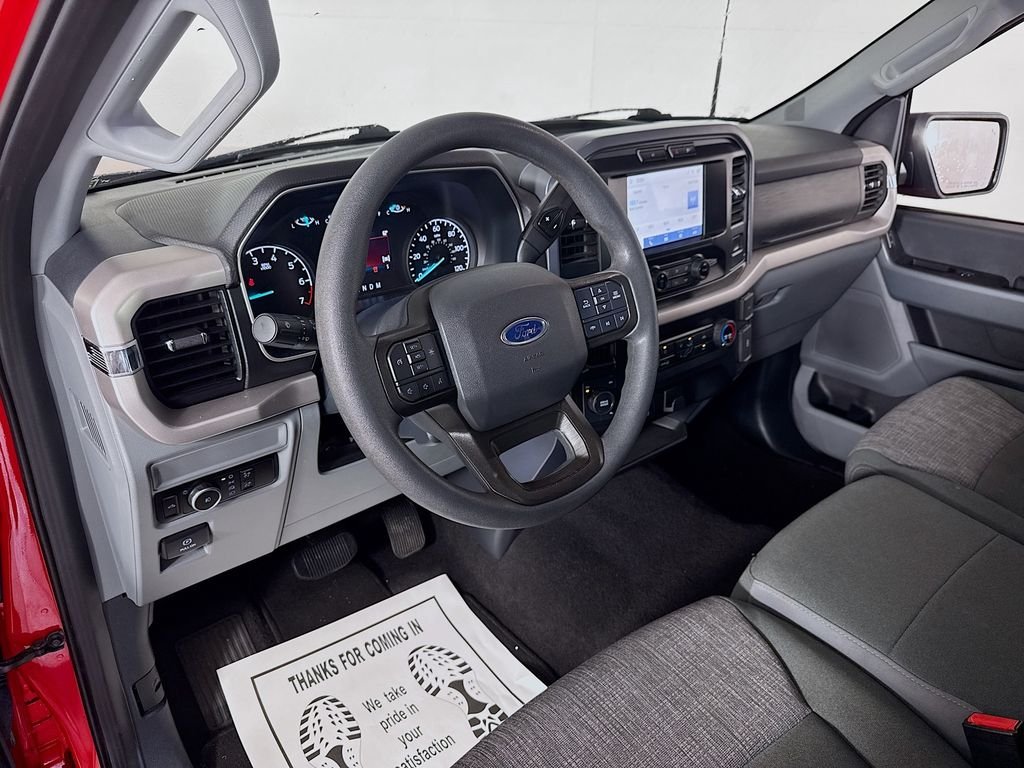 Used 2023 RACE RED Ford XLT image 16