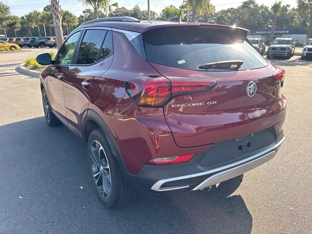 Used 2023 Red Buick Select image 6