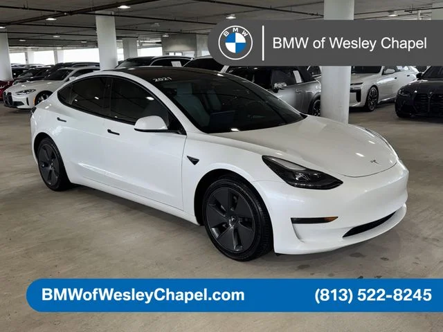 2021 Tesla Model 3 Standard Range Plus's photo