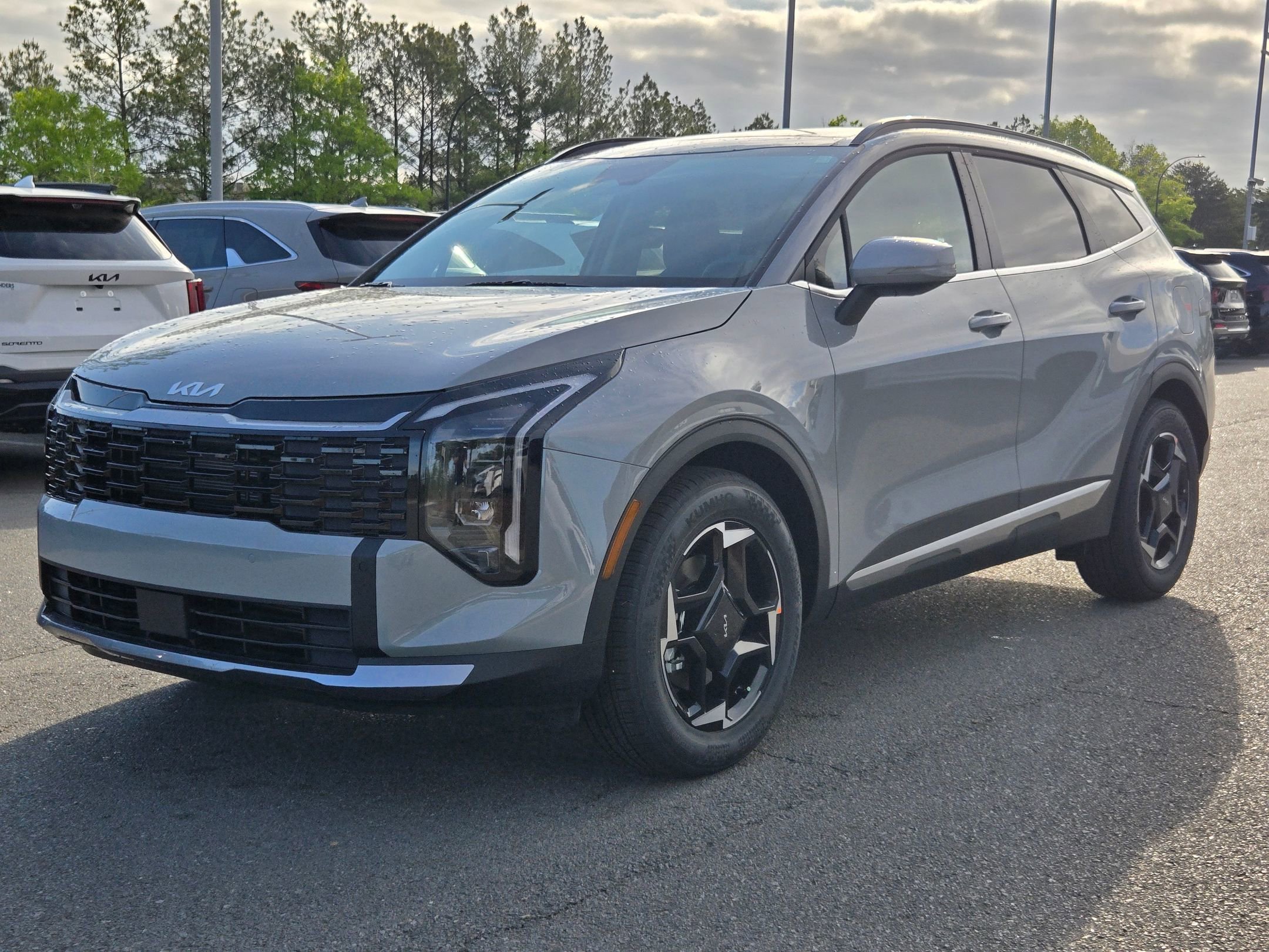 New 2026 Wolf Gray Kia EX image 3