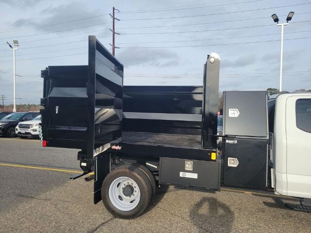 2025 Ford F-450 Super Duty Chassis Cab XL - Photo 24