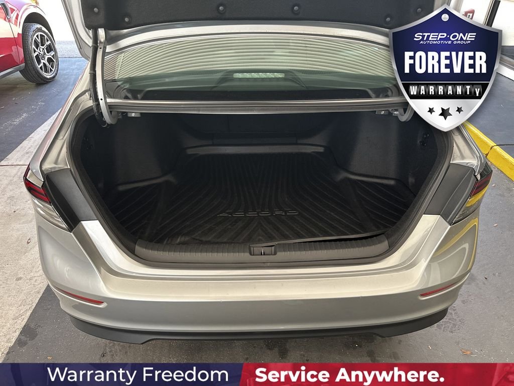 Used 2023  Honda EX image 31