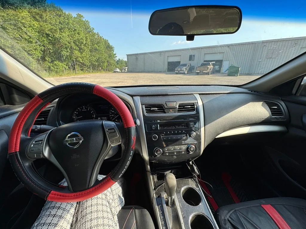 Used 2014 Black Nissan 2.5 S image 16