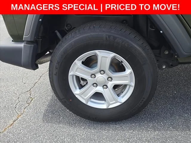 Used 2022 Green Jeep Unlimited Sport S image 32