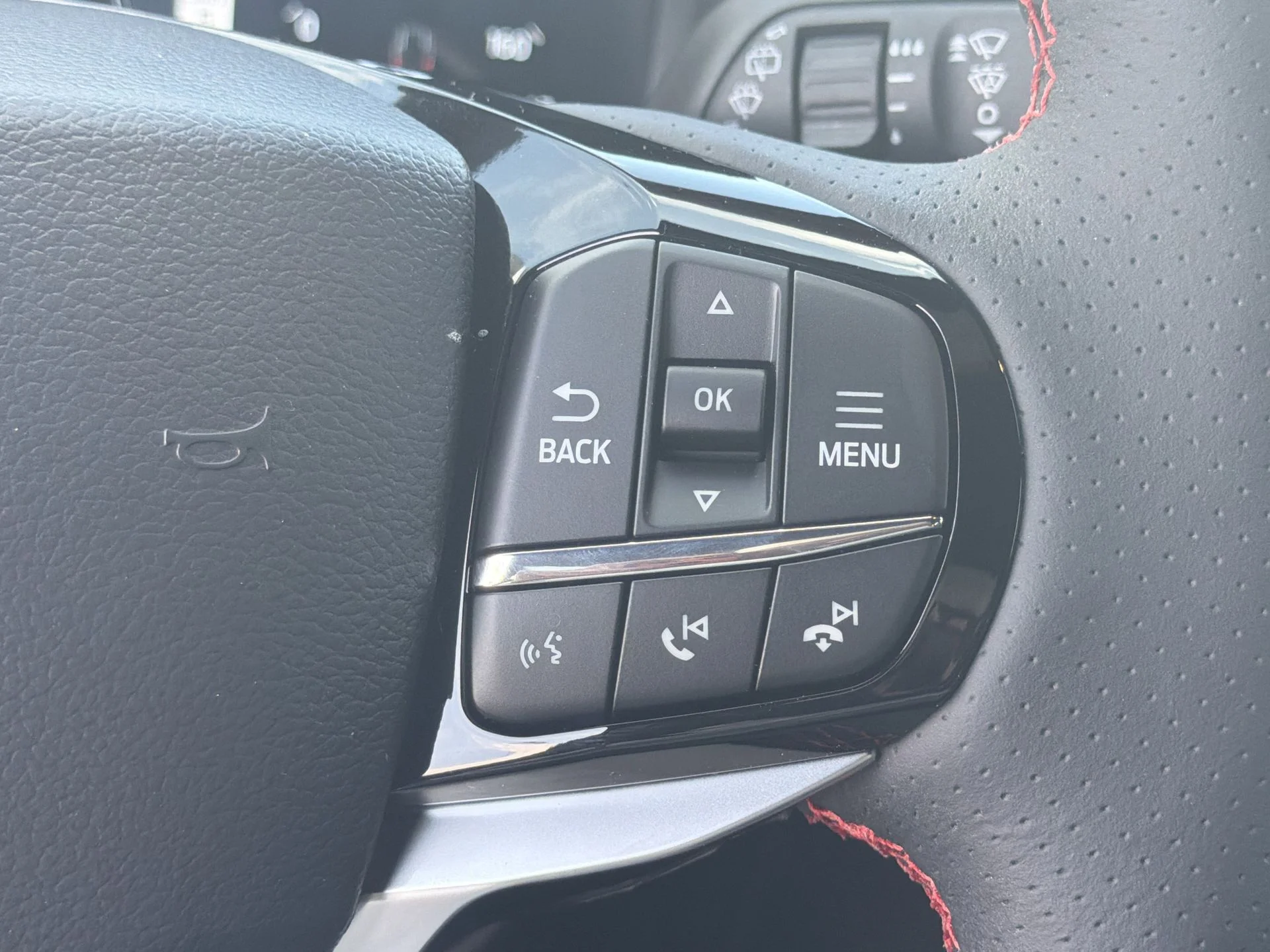 New 2026 Agate Black Metallic Ford ST-Line image 11