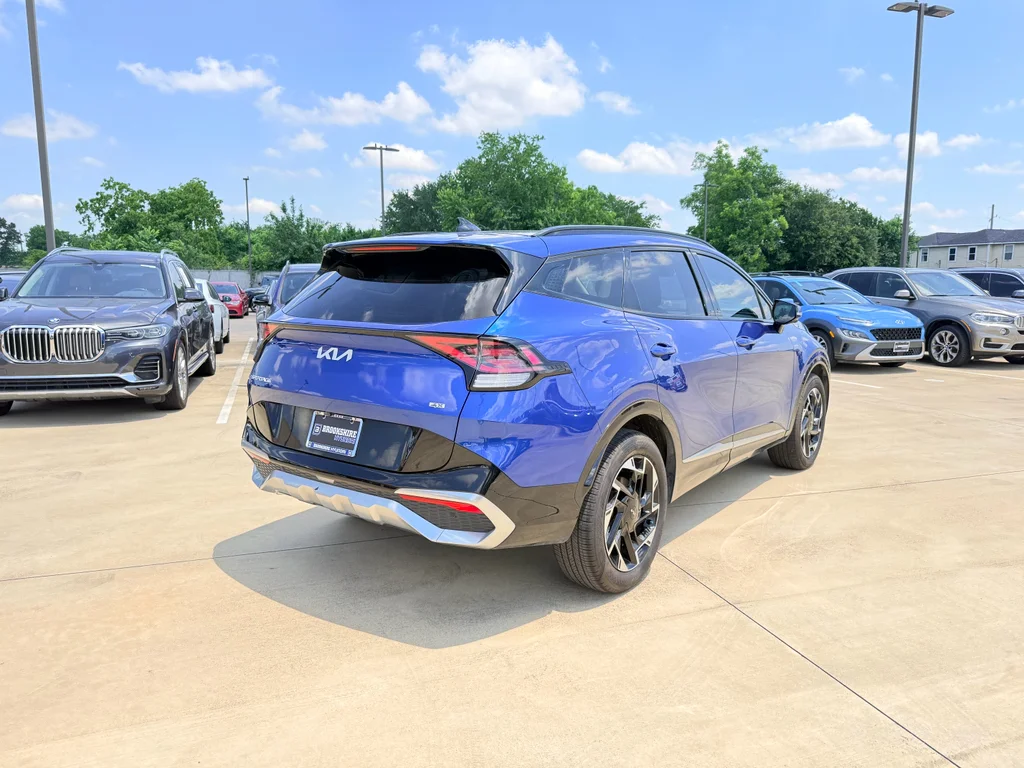 Used 2023 Sapphire Blue Kia SX-Prestige image 6
